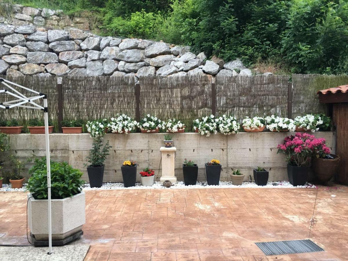 Apartamento con jardin Ezcaray Exterior foto