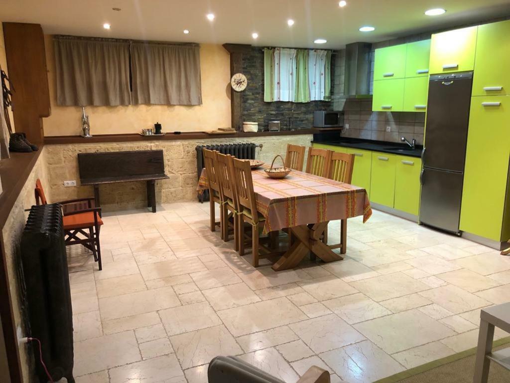 Apartamento con jardin Ezcaray Exterior foto